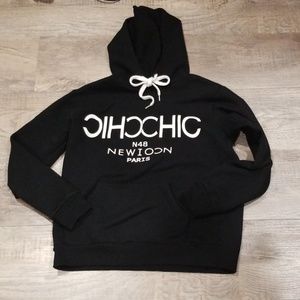 🖤2/$12 Chic Hoodie